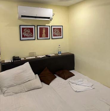 Mathrusri Vakuladevi Rest House